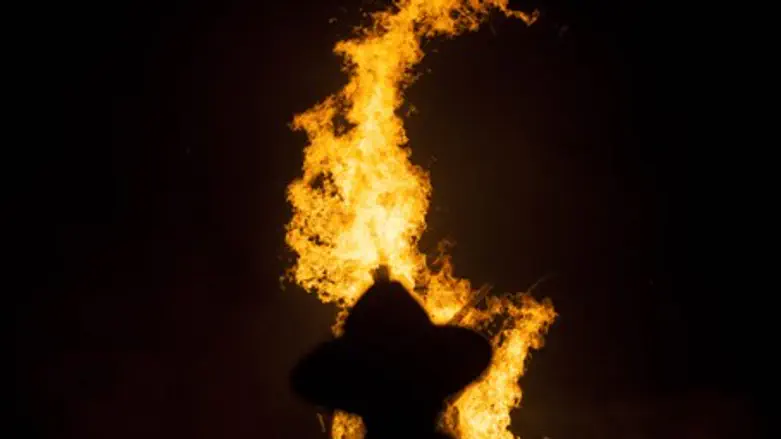 Lag Ba'omer bonfire
