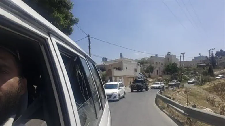 רכב אבן אבנים טרור