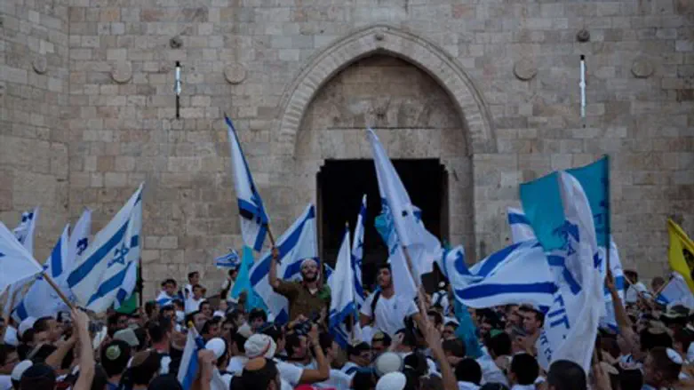 30,000 צעירים הגיעו לעיר