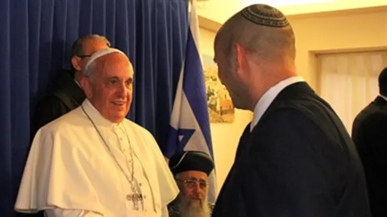 Bennett, Pope Francis