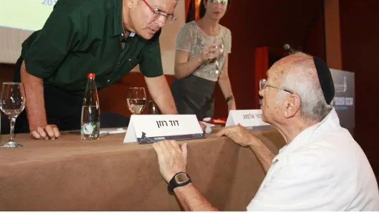 Judge David Rosen (L)