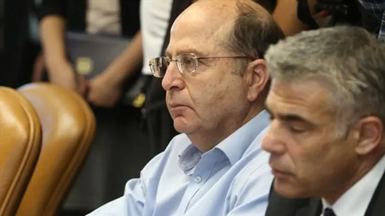 מי צודק? יעלון ולפיד