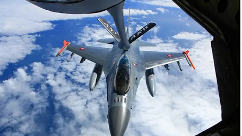 Refueling midair