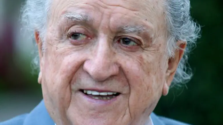 המוכר. דוד עזריאלי