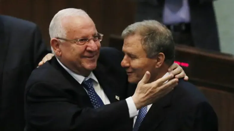 נעשה לנו נס. שטרית וריבלין