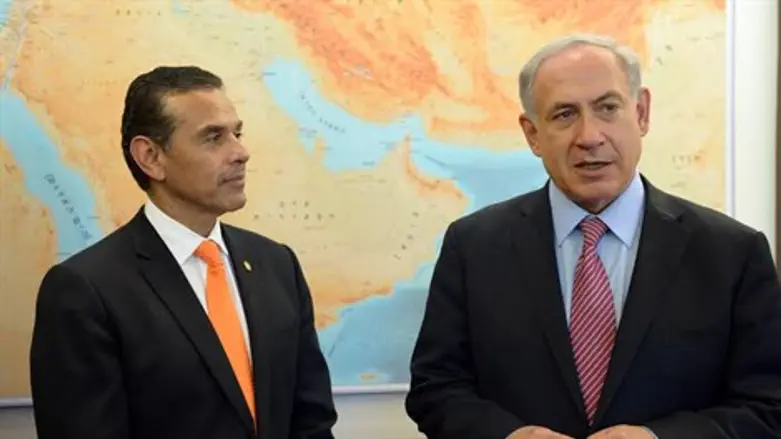 רה''מ עם אנטוניו ויאראיגוסה