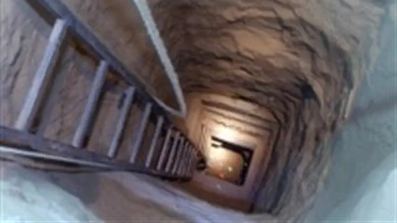 כורי המנהרות בלחץ