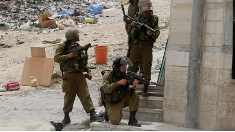 Солдаты ЦАХАЛа борются с арабским террором