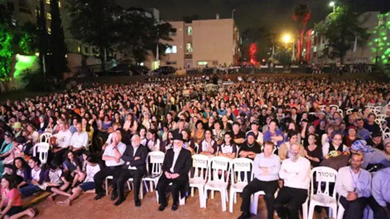 בכנס בוגרות