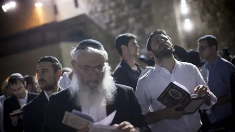 Praying for the kidnapped students, Kotel