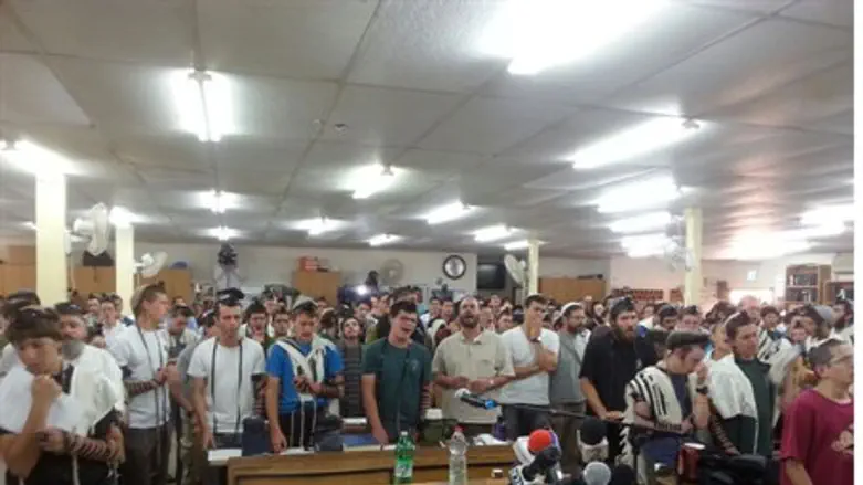 Prayer session at Mekor Haim