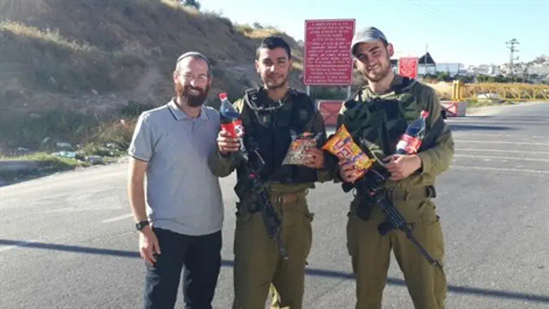 מפנקים מהשטח