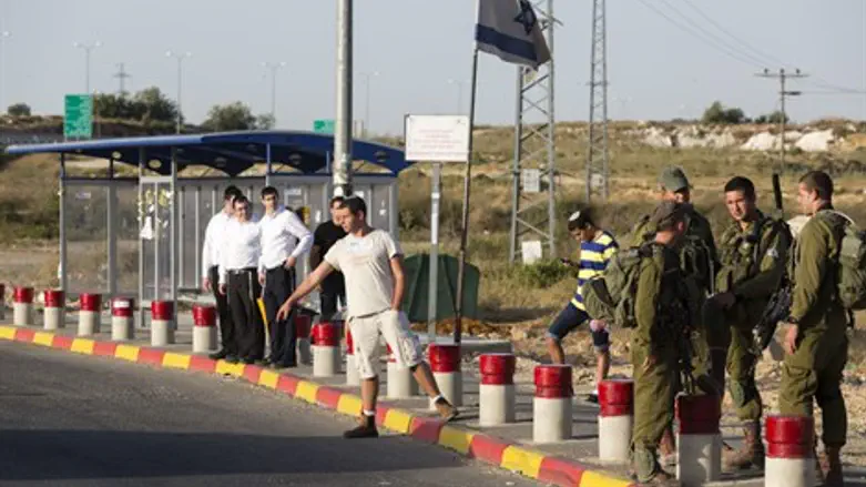 טרמפ טרמפים טרמפיאדה חיילים צומת גוש עציון