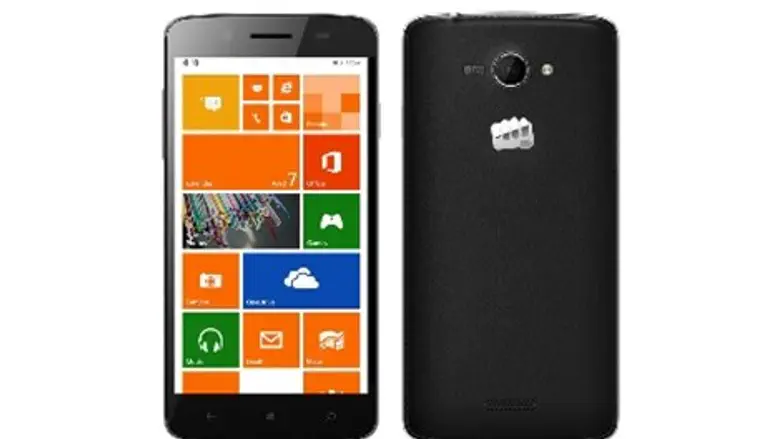 ה-Win W121, אחד משני טלפוני החלונות החדשים של