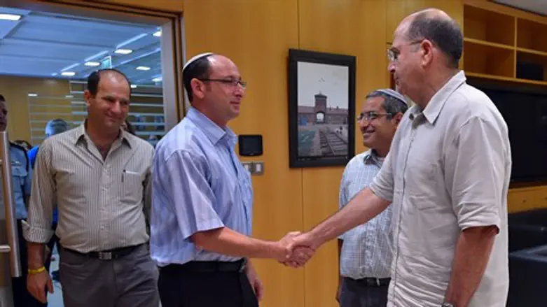 פגישת ההורים עם שר הביטחון