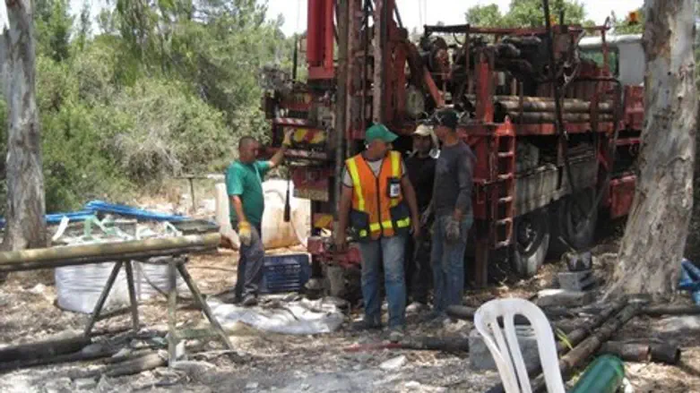 קידוחי 'מנהרת רכסים'