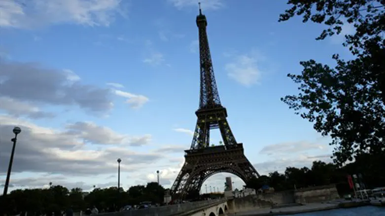 מתקפה מכל הכיוונים