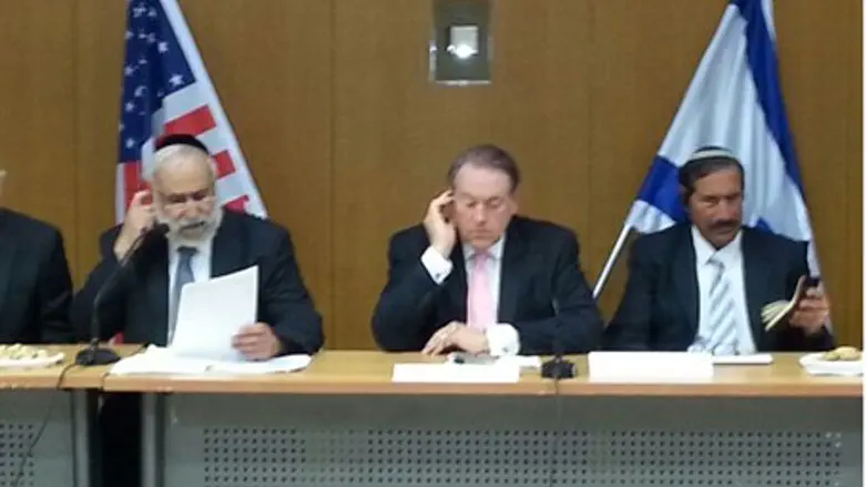 Майк Хакаби в Кнессете