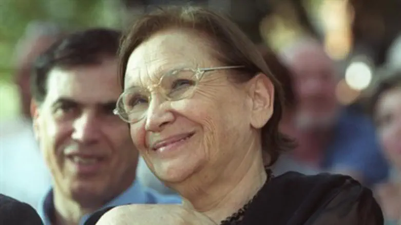 ידעה לתאר את צמחיה ונופיה היפים של ארץ ישראל. נעמי שמר ז"ל