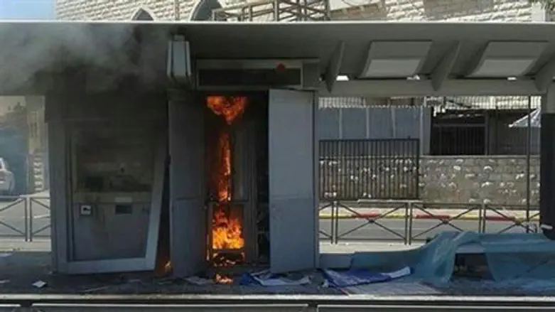 תחנת הרכבת הקלה שהוצתה