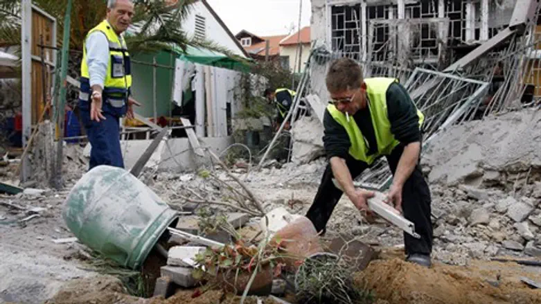 פגיעת רקטת קסאם בבית. ארכיון