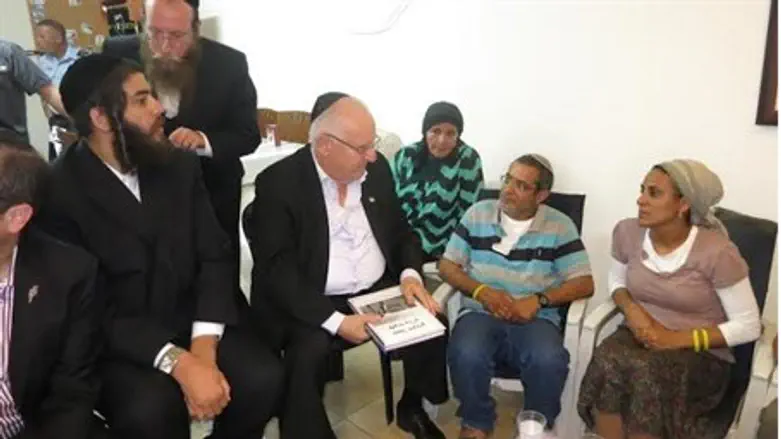 Реувен Ривлин в гостях у семьи Ифрах