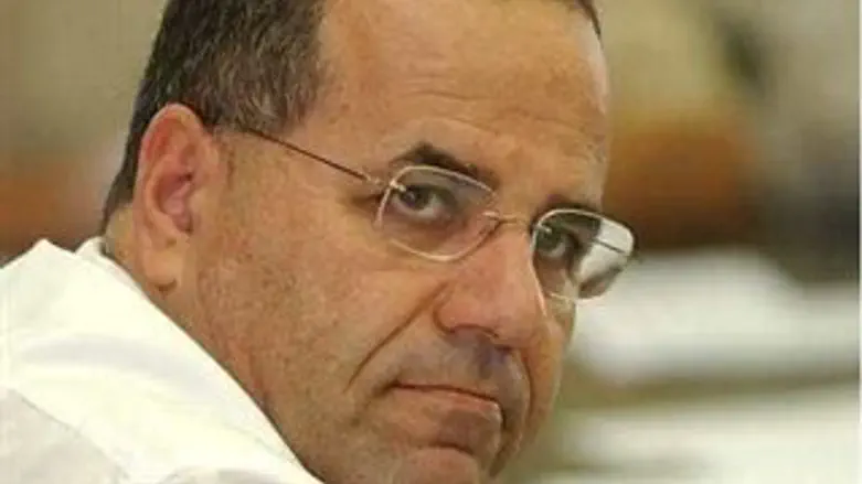 יילחם בבירוקרטיה. קרא