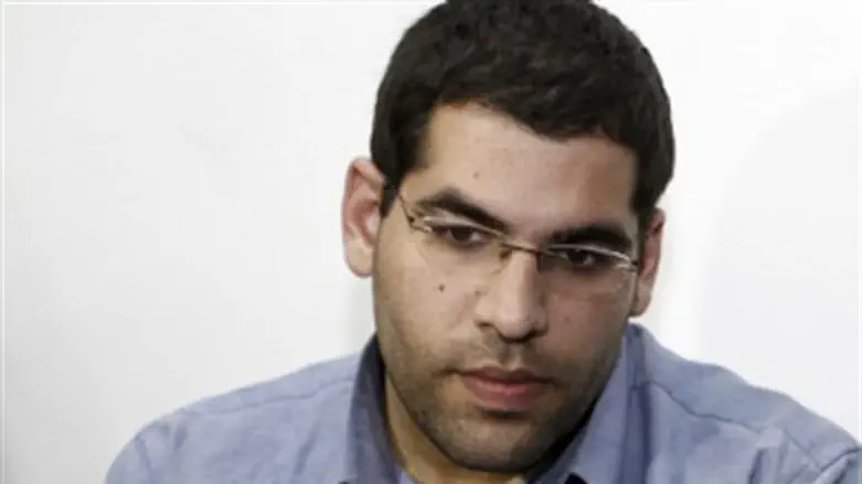 רוצה לתרום. דניאל מעוז