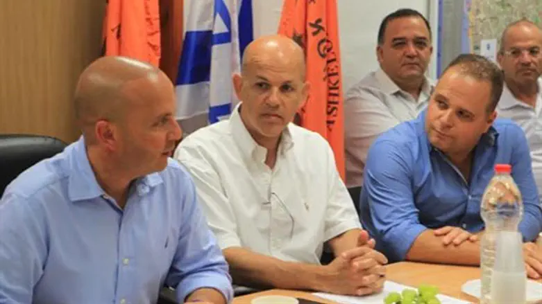 אלי גליקמן באשקלון, הבוקר