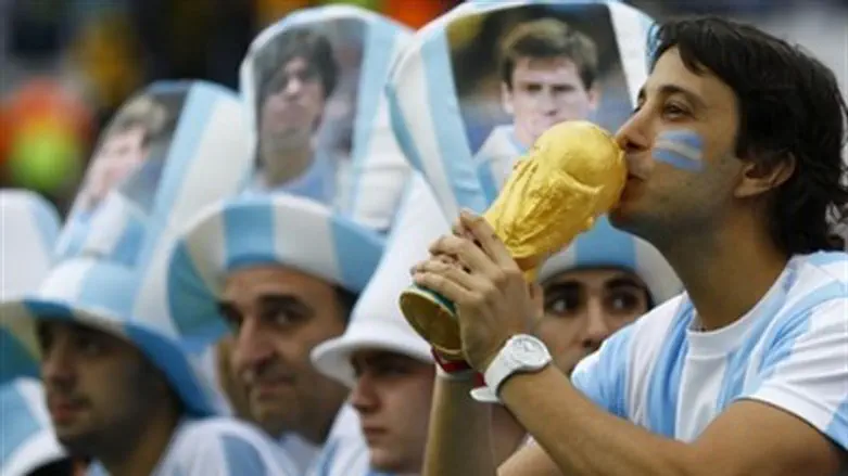 אוהדי ארגנטינה. חולמים על הגביע