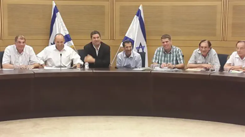 ראשי הסניפים ובכירי המפלגה