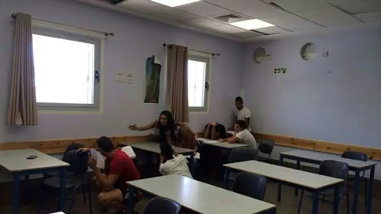 אזעקה באמצע בגרות