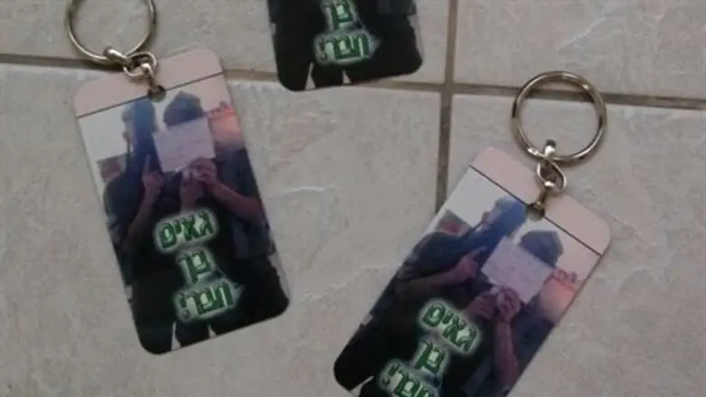 תמונת חיילים בפייסבוק