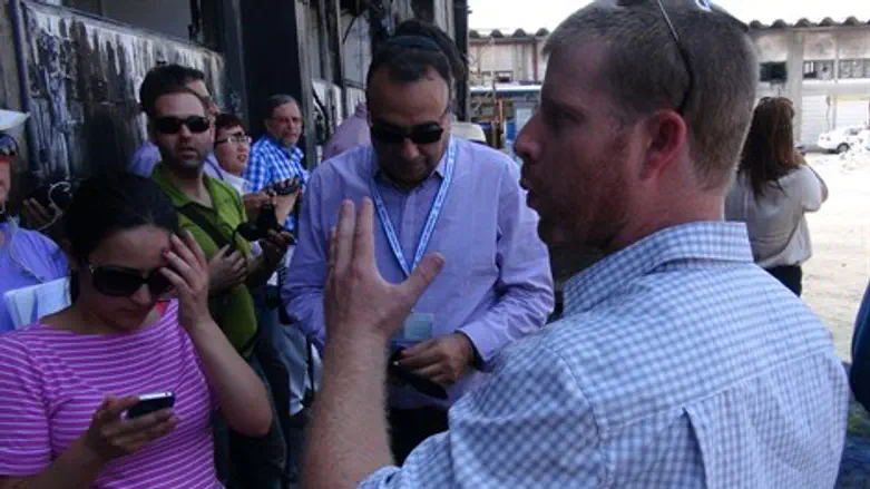 כתבים זרים בשדרות