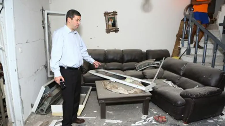 וורצמן בדירה שנפגעה