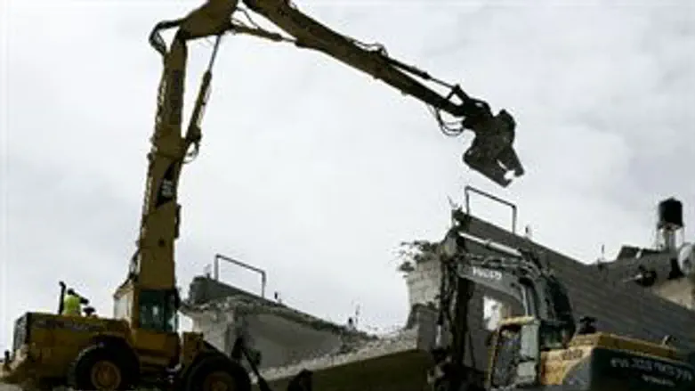 הריסת מבנים. אילוסטרציה