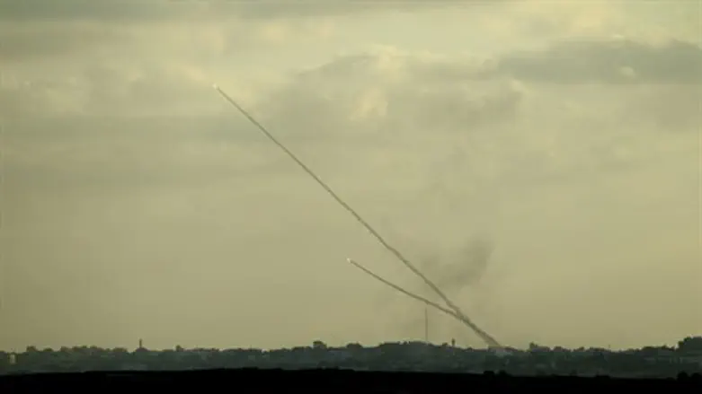 Батарея ПРО "Железный купол" сбивает ракеты