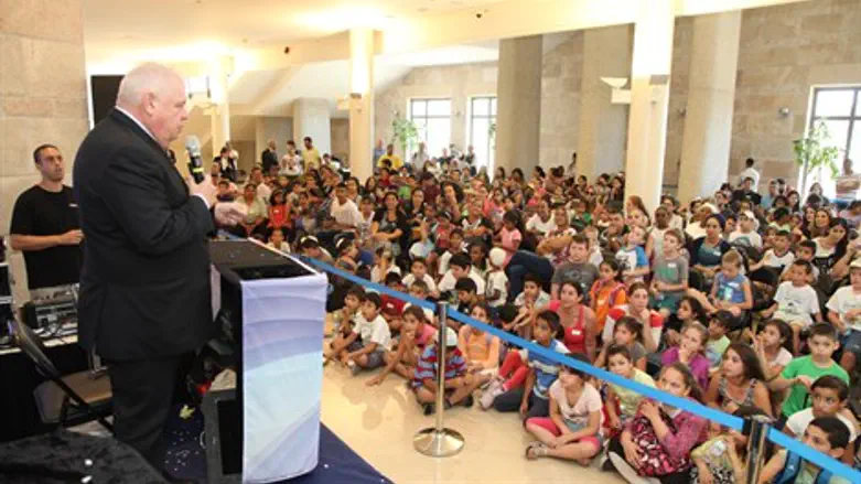 מנכ"ל הכנסת וילדים