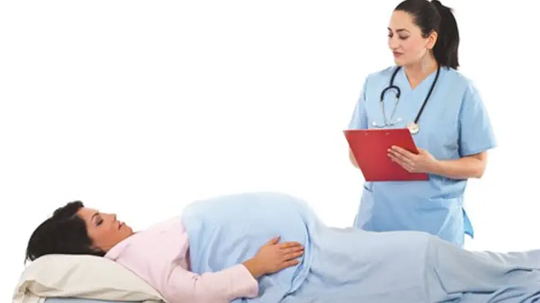 ללדת בצורה חיובית