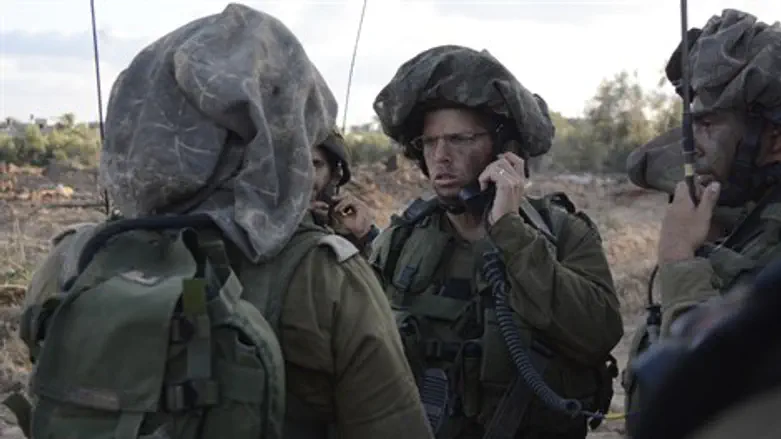 חיילי צנחנים. ארכיון