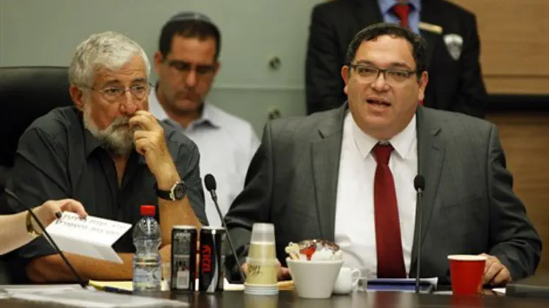 הצו הורחב. פירון ומצנע