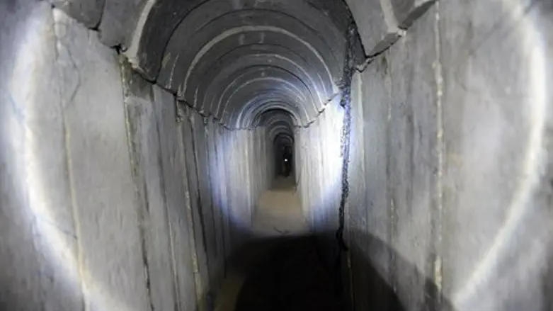 קילומטרים של טרור. מנהרה מתחת גבול הרצועה
