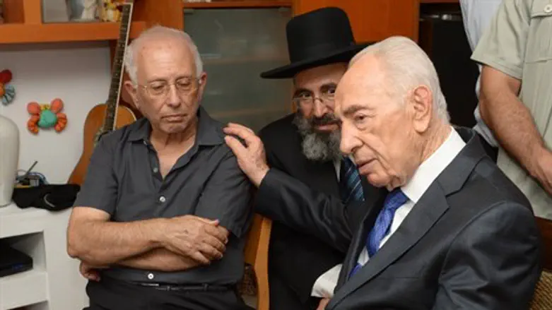 נשיא פרס עם יוסף יעקבי, סבו של גילעד ז"ל.