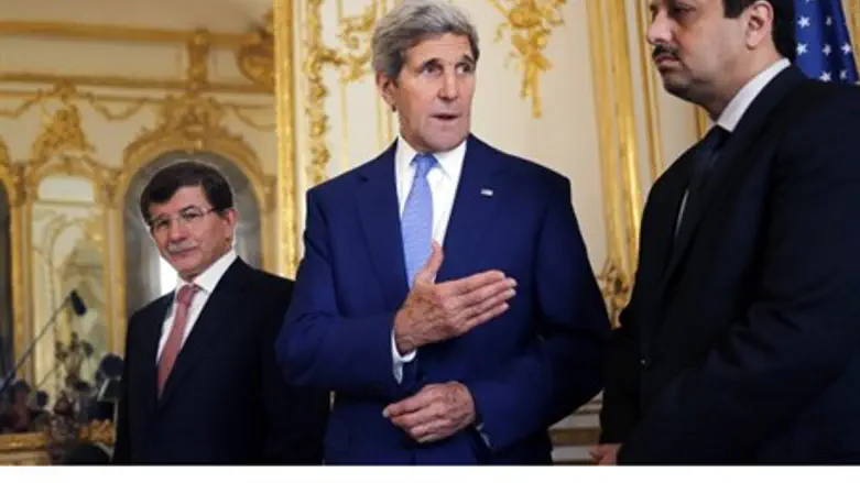 Kerry meets with Turkish, Qatari diplomats