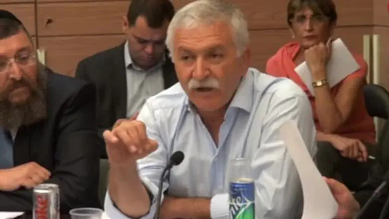 גמרתי לברוח. חסון