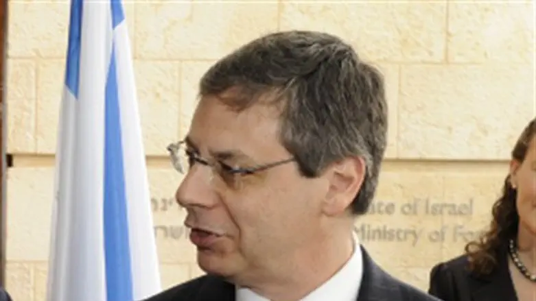 מרוצה. אילון