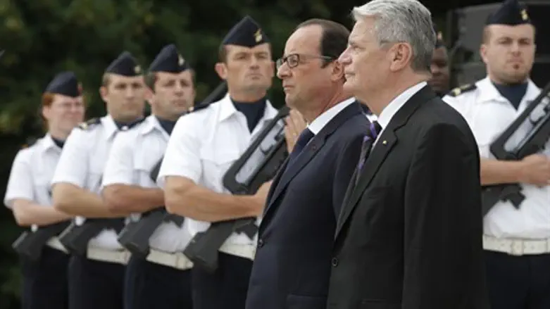 French, German presidents at ceremony marking