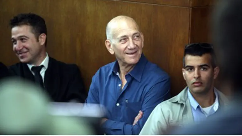 Эхуд Ольмерт в суде