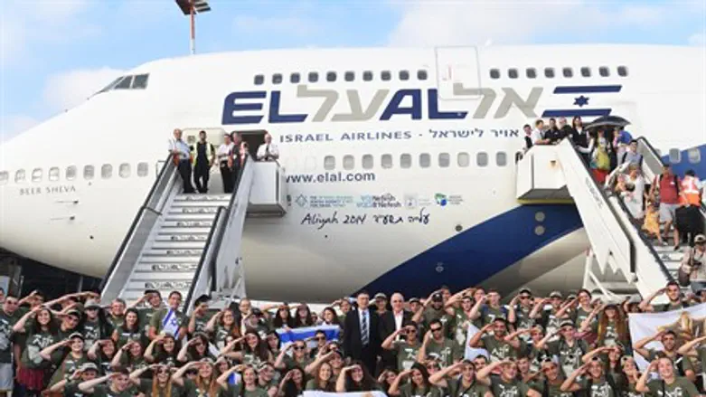 NBN's charter flight for soldiers