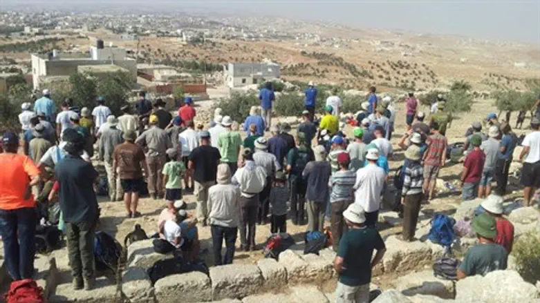 צועדים לזכר אלעזר